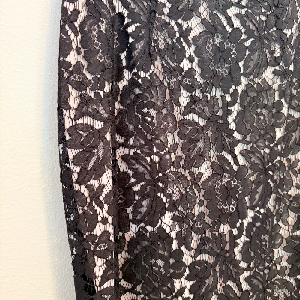 Vince Camuto Black and Cream Lace Pencil Skirt size 4 - Picture 3 of 6